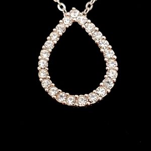 Tear drop rhinestone necklace